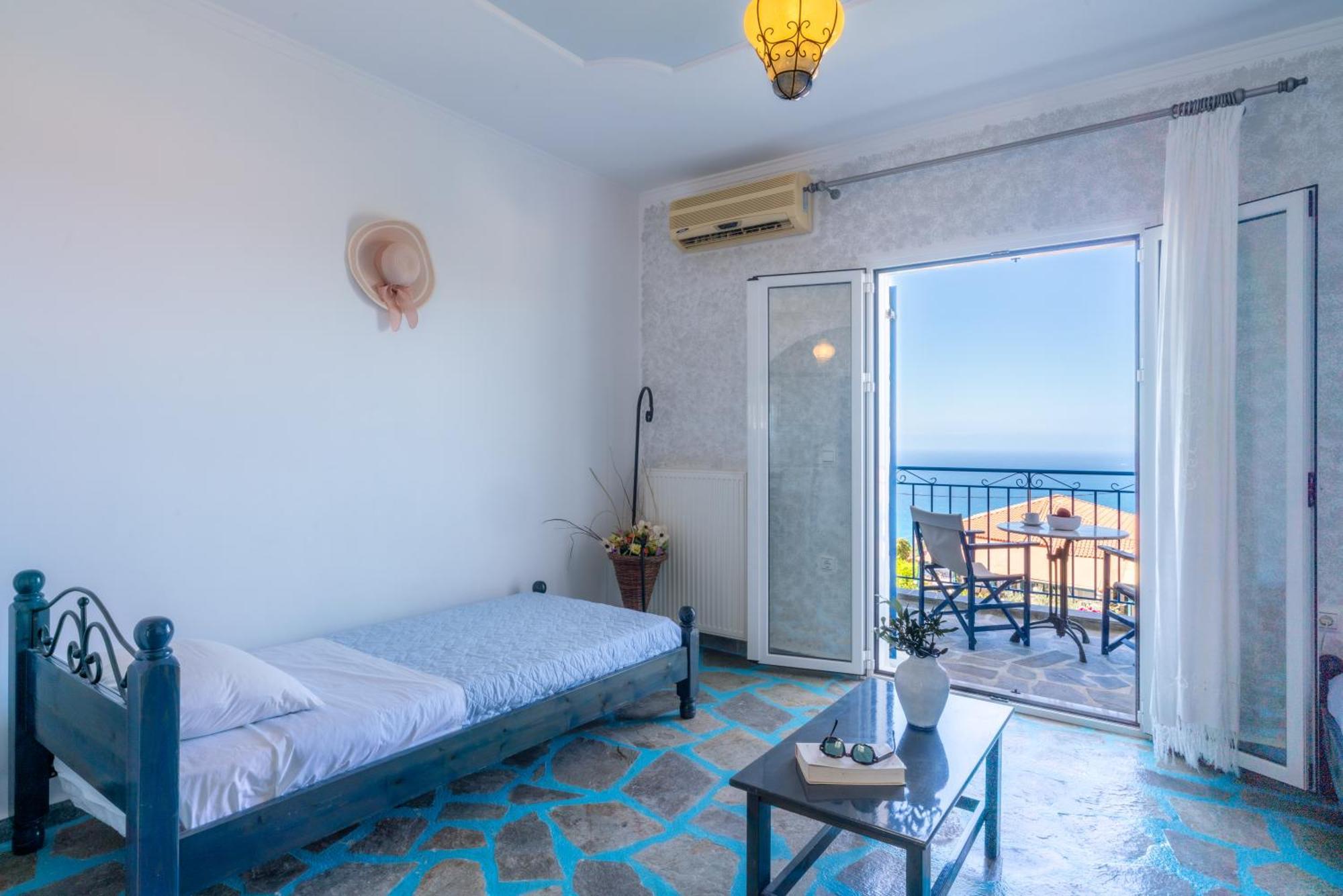 Sirines Aparthotel Vlachata Exteriör bild